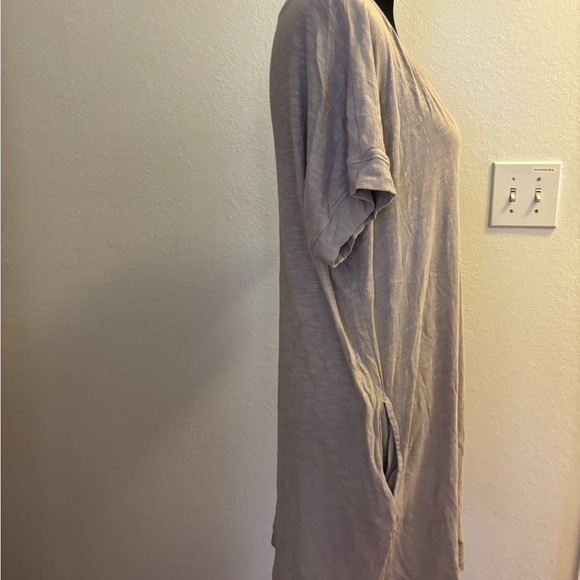 Allen Allen Light Beige V-Neck Tunic - Picture 4 of 5